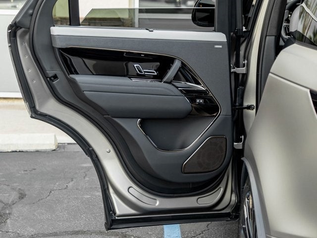 2026 Land Rover Range Rover Sport SV