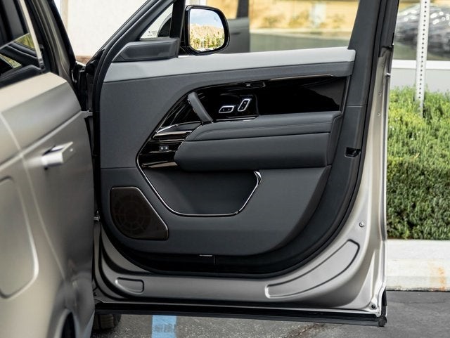 2026 Land Rover Range Rover Sport SV