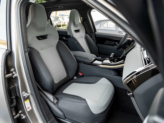 2026 Land Rover Range Rover Sport SV