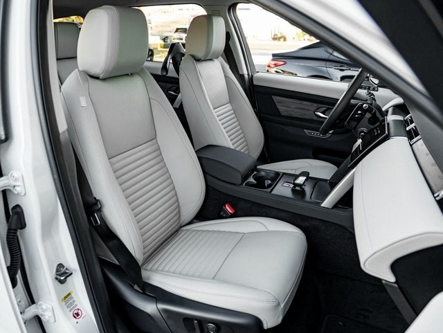 2025 Land Rover Discovery Sport S