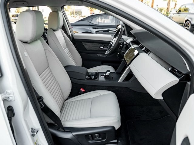 2025 Land Rover Discovery Sport S