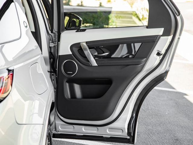 2025 Land Rover Discovery Sport S