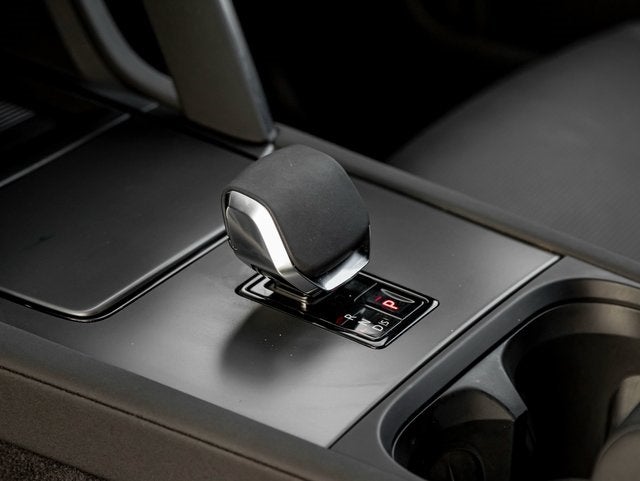 2024 Land Rover Discovery Sport SE