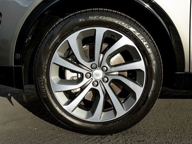 2024 Land Rover Discovery Sport SE