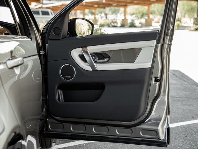 2024 Land Rover Discovery Sport SE