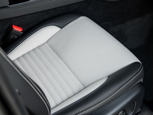 2024 Land Rover Discovery Sport SE