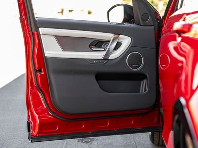 2025 Land Rover Discovery Sport SE