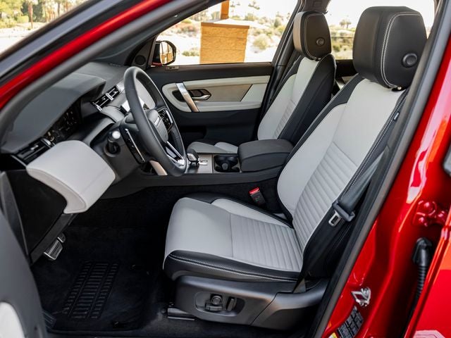 2025 Land Rover Discovery Sport SE