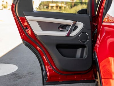 2025 Land Rover Discovery Sport SE