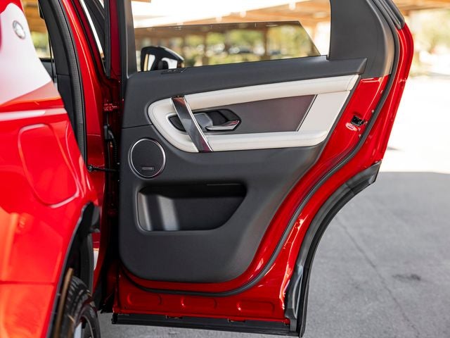 2025 Land Rover Discovery Sport SE