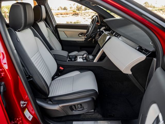 2025 Land Rover Discovery Sport SE
