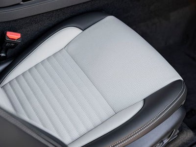 2025 Land Rover Discovery Sport SE