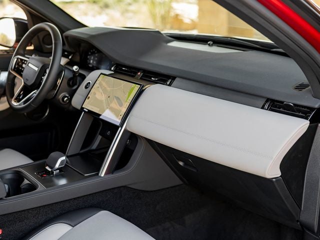 2025 Land Rover Discovery Sport SE