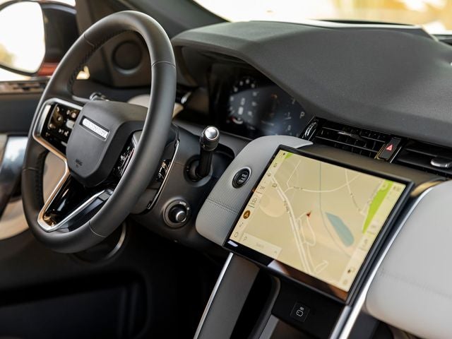 2025 Land Rover Discovery Sport SE