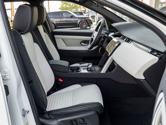 2026 Land Rover Discovery Sport Landmark