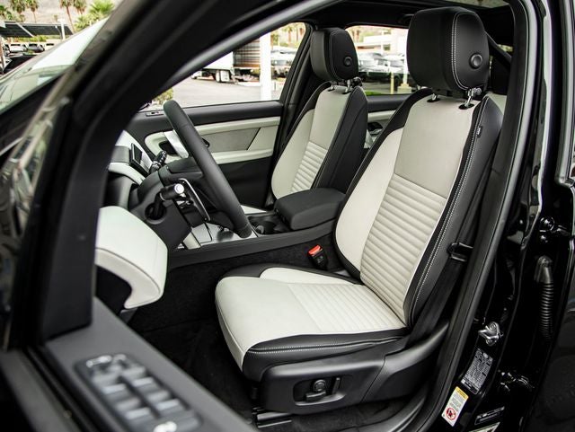 2026 Land Rover Discovery Sport Landmark