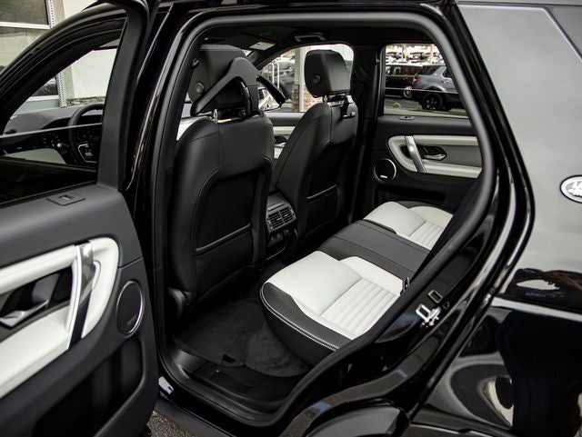 2026 Land Rover Discovery Sport Landmark