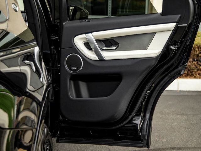 2026 Land Rover Discovery Sport Landmark