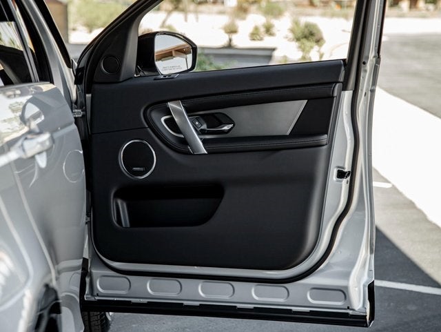 2024 Land Rover Discovery Sport SE