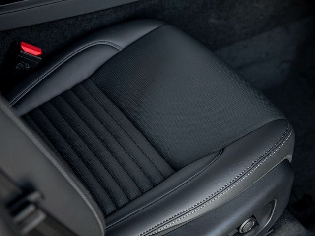 2024 Land Rover Discovery Sport SE