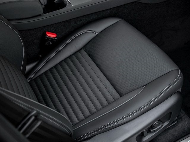 2024 Land Rover Discovery Sport SE