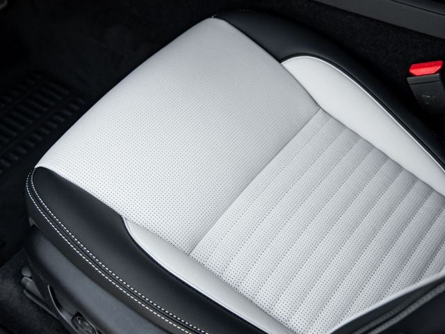 2024 Land Rover Discovery Sport SE