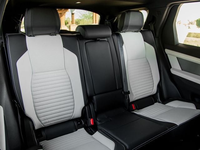 2024 Land Rover Discovery Sport SE