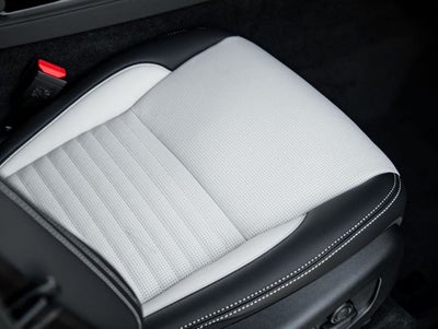 2024 Land Rover Discovery Sport SE