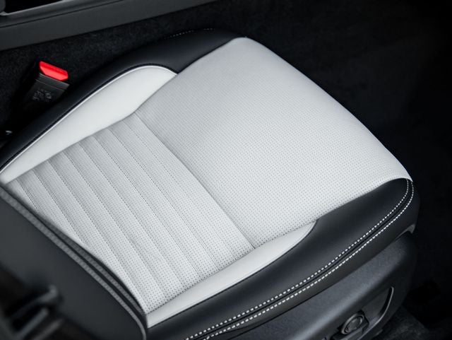 2024 Land Rover Discovery Sport SE