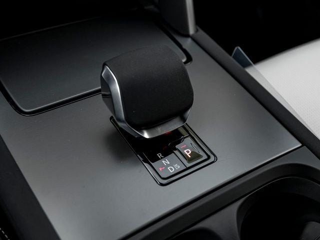 2026 Land Rover Discovery Sport Landmark