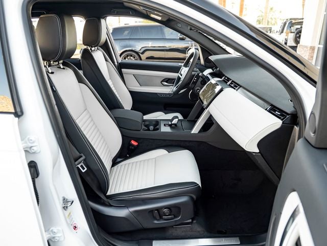 2026 Land Rover Discovery Sport Landmark
