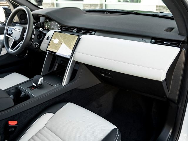 2026 Land Rover Discovery Sport Landmark