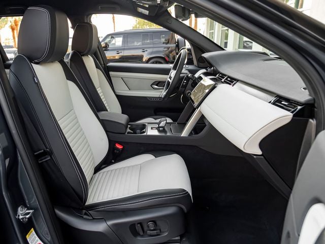 2026 Land Rover Discovery Sport Landmark