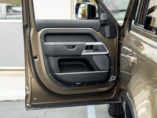 2020 Land Rover Defender 110 HSE