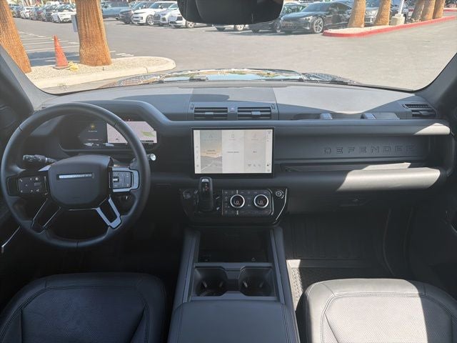 2025 Land Rover Defender 90 X-Dynamic SE