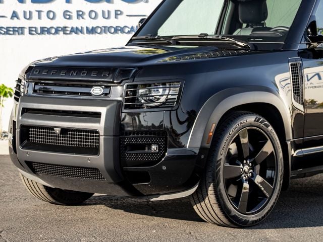 2025 Land Rover Defender 90 X-Dynamic SE