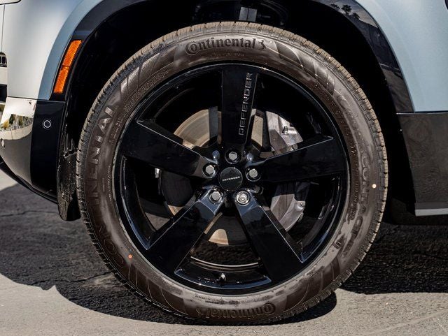 2026 Land Rover Defender 110 X-Dynamic SE