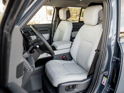 2026 Land Rover Defender 110 X-Dynamic SE