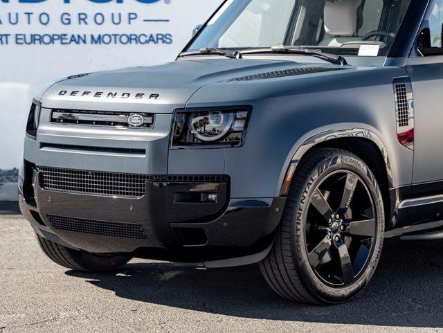 2026 Land Rover Defender 110 X-Dynamic SE