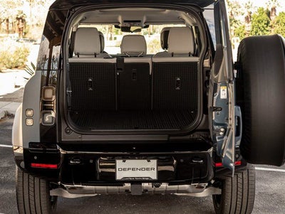 2026 Land Rover Defender 110 X-Dynamic SE