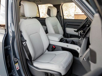 2026 Land Rover Defender 110 X-Dynamic SE