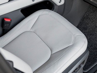 2026 Land Rover Defender 110 X-Dynamic SE