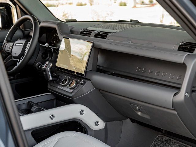 2026 Land Rover Defender 110 X-Dynamic SE