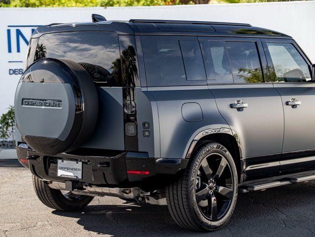 2026 Land Rover Defender 110 X-Dynamic SE