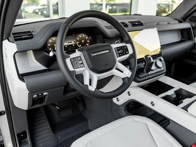 2026 Land Rover Defender 110 X-Dynamic SE