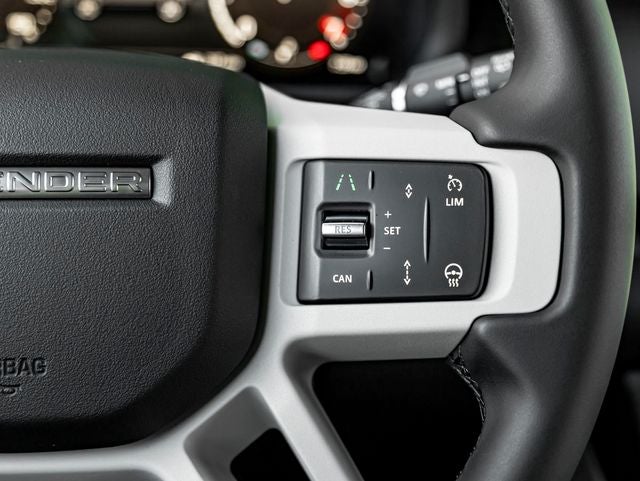 2026 Land Rover Defender 110 X-Dynamic SE