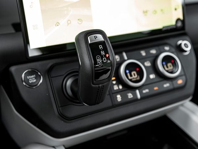 2026 Land Rover Defender 110 X-Dynamic SE