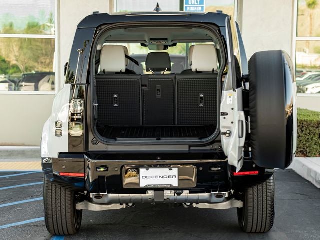 2026 Land Rover Defender 110 X-Dynamic SE