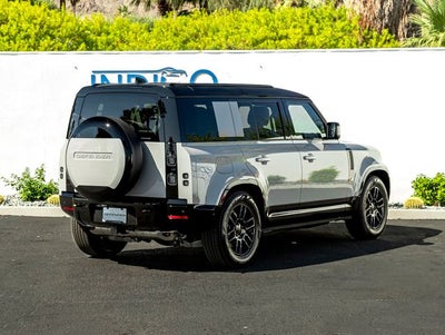 2026 Land Rover Defender 110 X-Dynamic SE