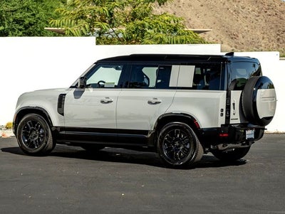2026 Land Rover Defender 110 X-Dynamic SE